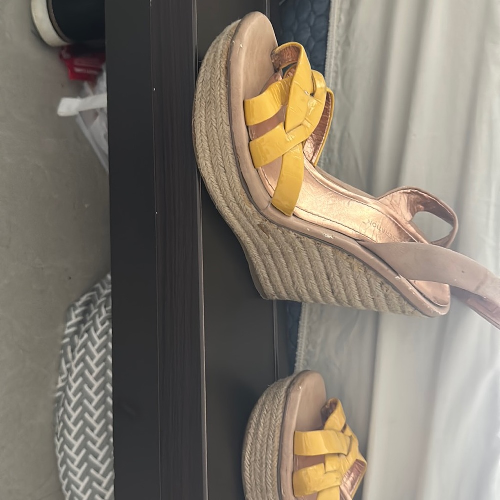 BCBG summer sandals